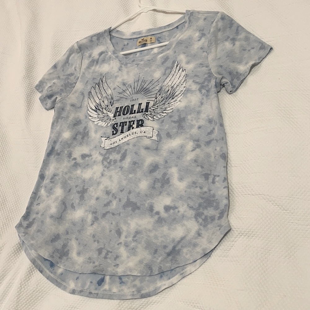 Hollister Graphic Tee - Picture 3 of 9